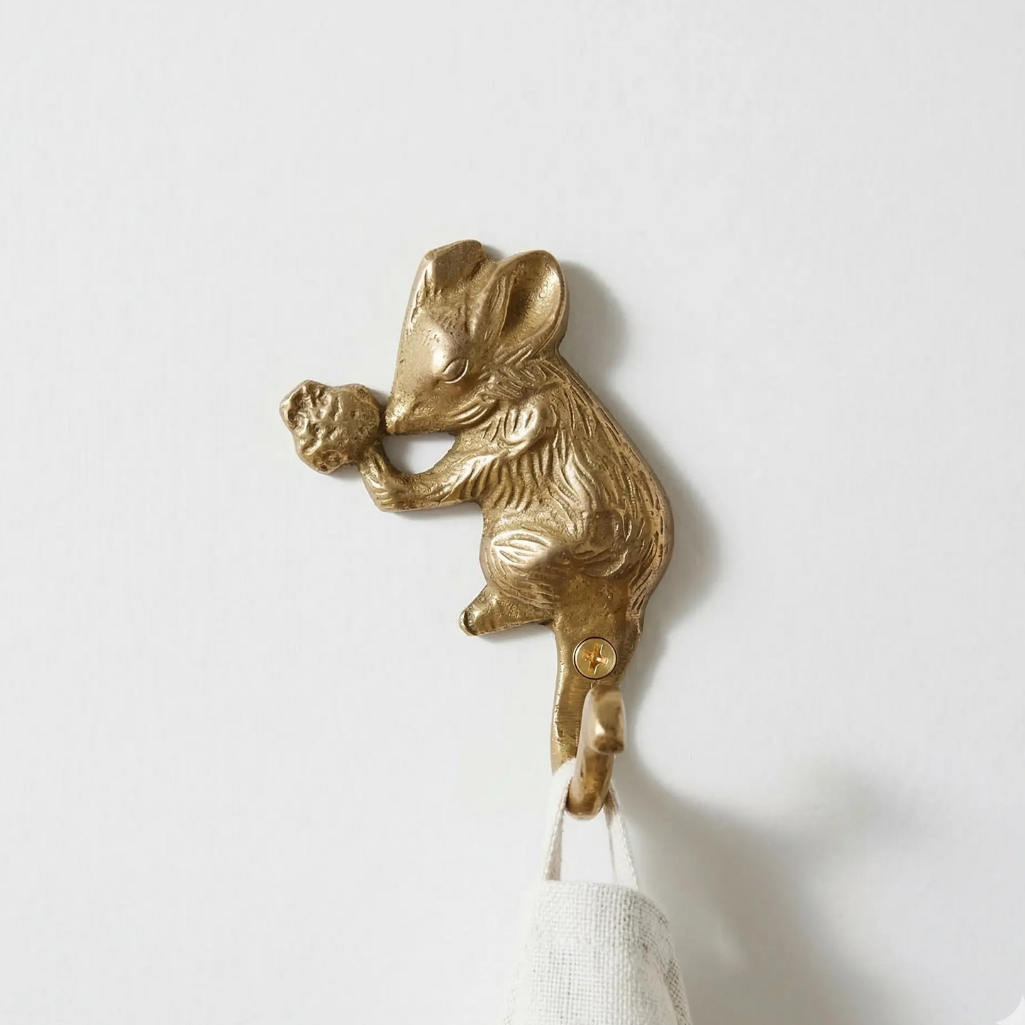 Crochet mural souris en bronze - TokoLausanne