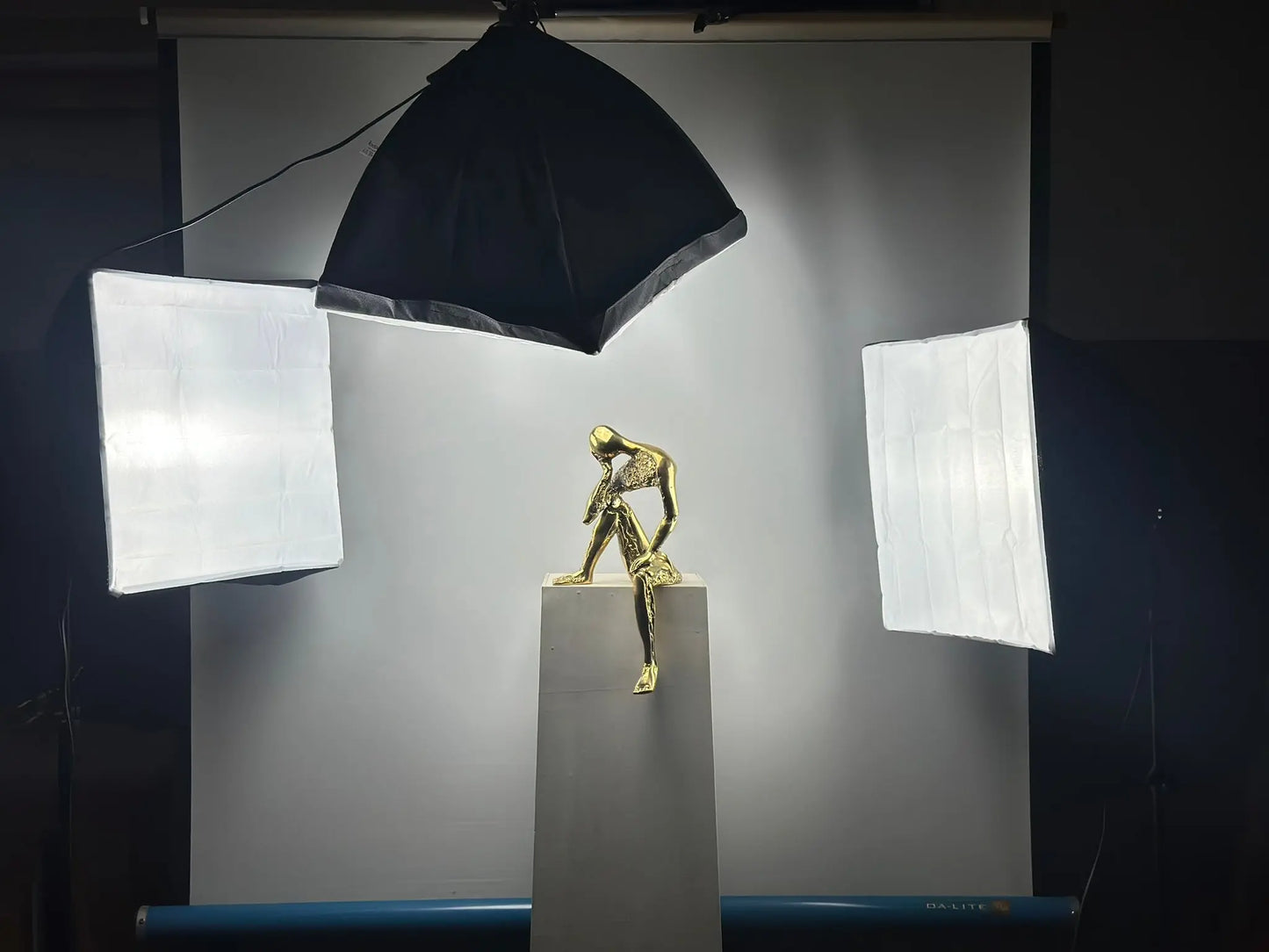 Penseur en bronze doré