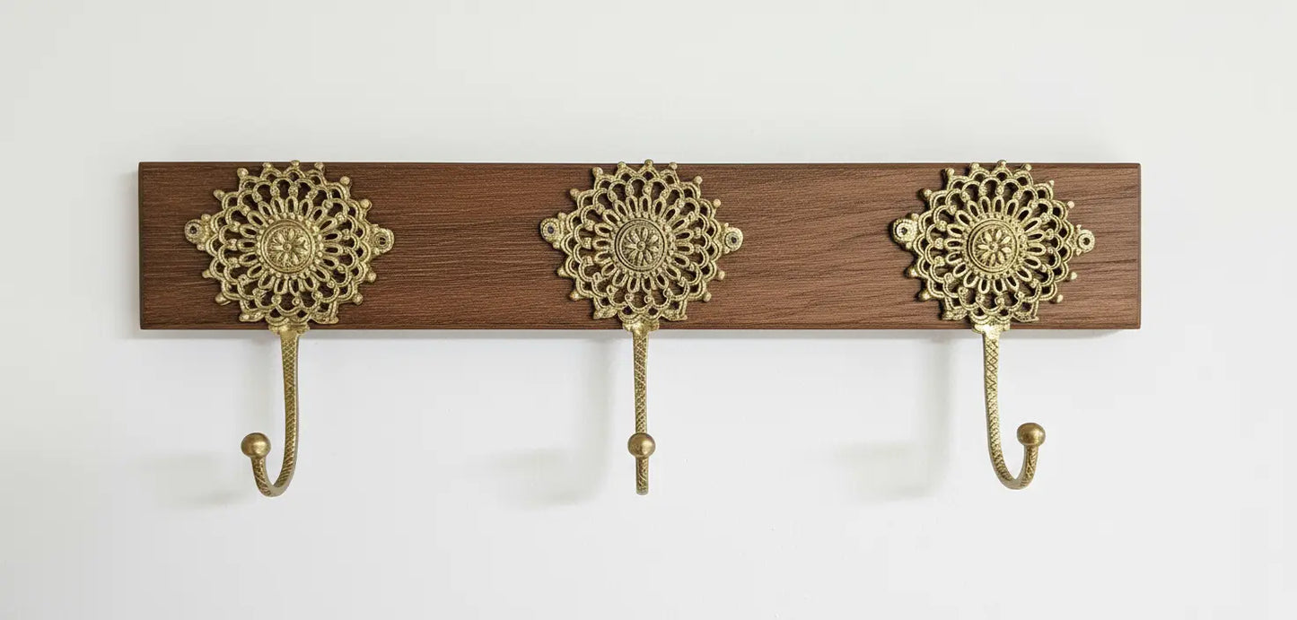 Porte-manteau mural 3 crochets style oriental bronze Tokolausanne