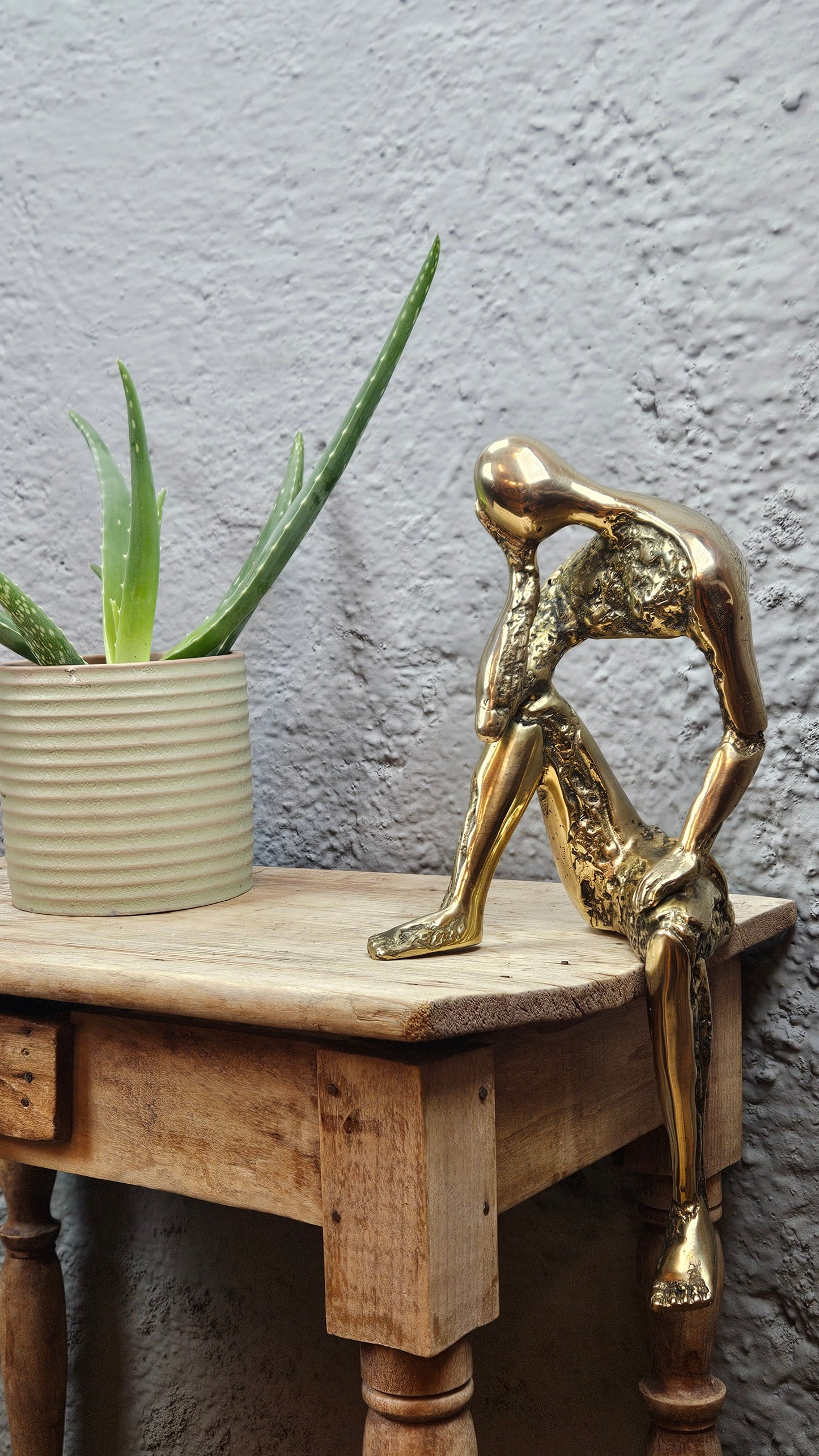 Penseur en bronze doré Tokolausanne