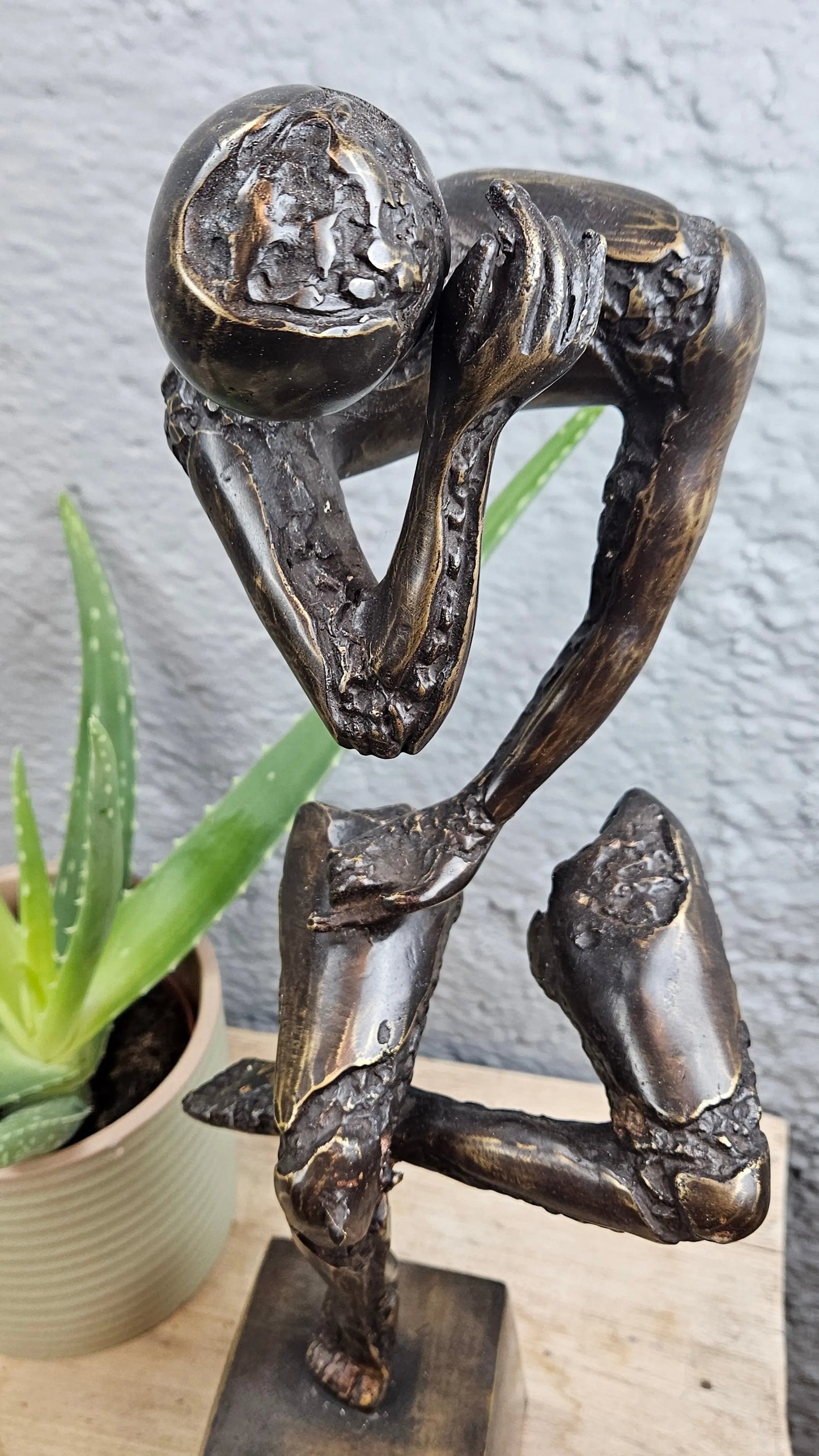 Statue Décorative Élégante - Sculpture d'Art pour Intérieur Sophistiqué Tokolausanne