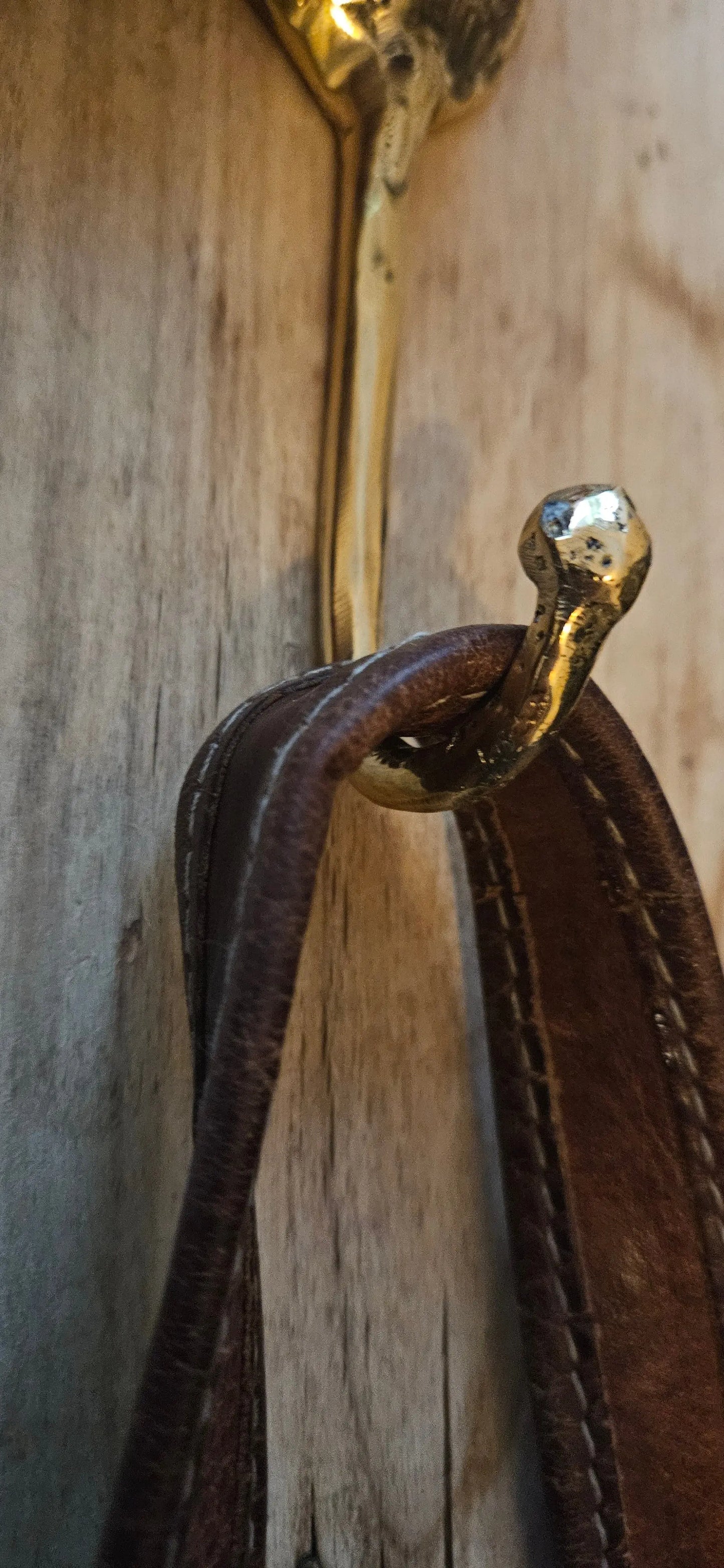 Patère Murale Tête de Lapin en Bronze - Crochet Décoratif Original Tokolausanne