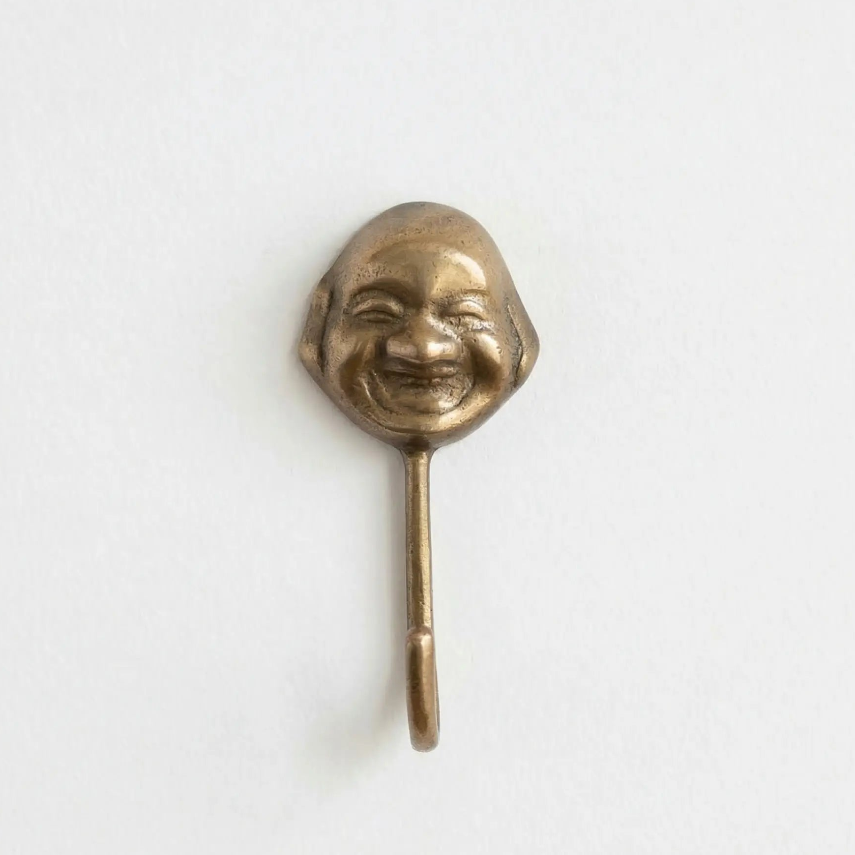 Crochet mural original, motif visage rieur - TokoLausanne