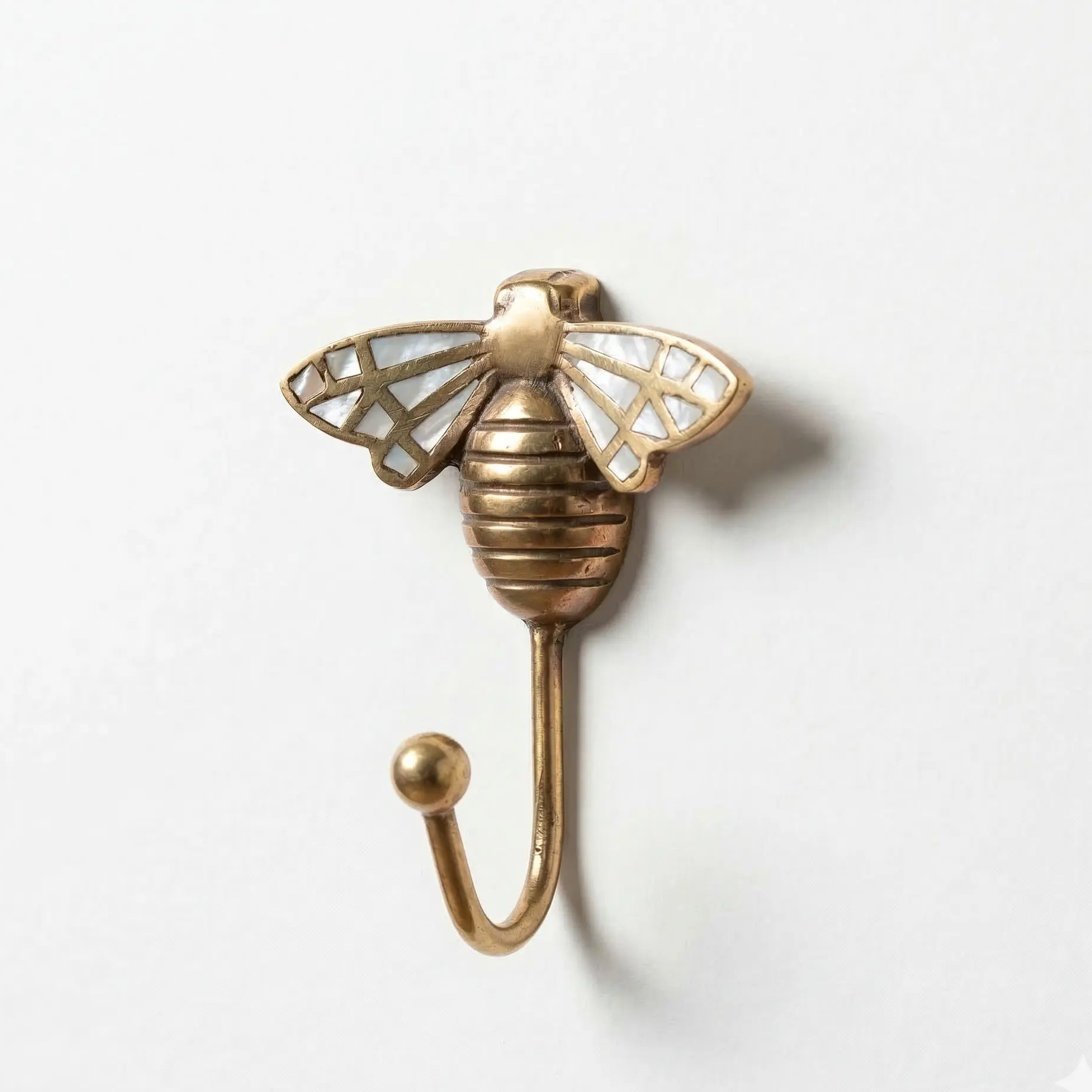 Crochet mural abeille dorée - touche printanière! - TokoLausanne