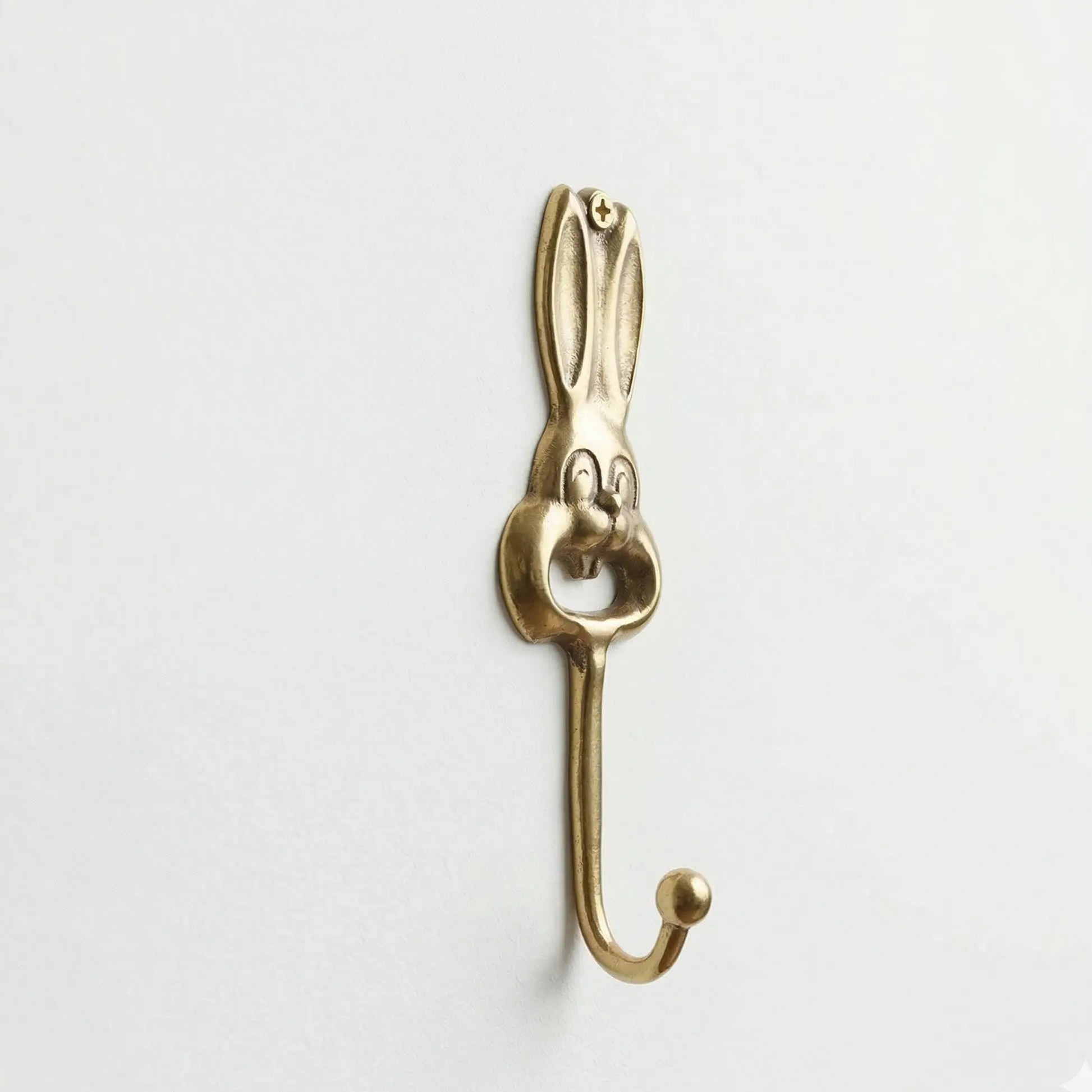 Crochet mural original en forme de lapin doré - TokoLausanne