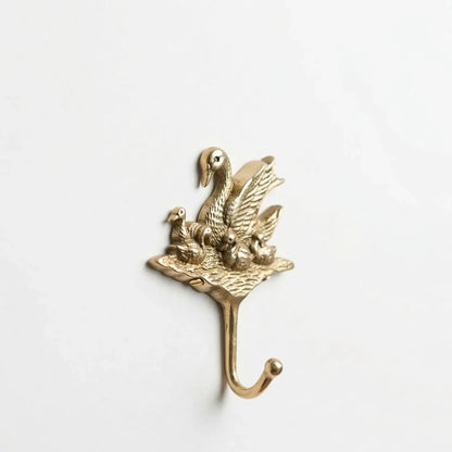 Patère vintage en bronze- motif cygne et ses petits - TokoLausanne