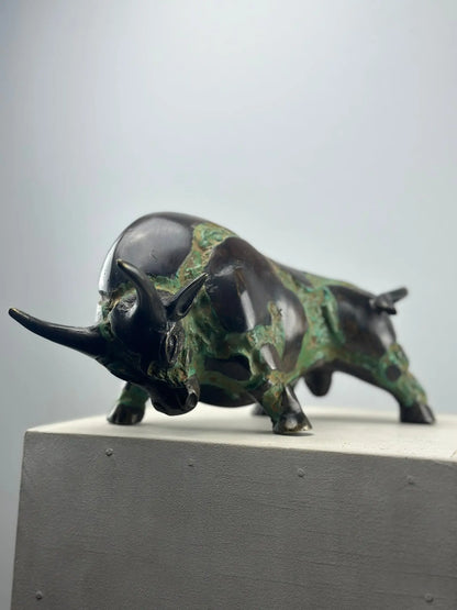 Le Taureau de Crète en Bronze TokoLausanne 