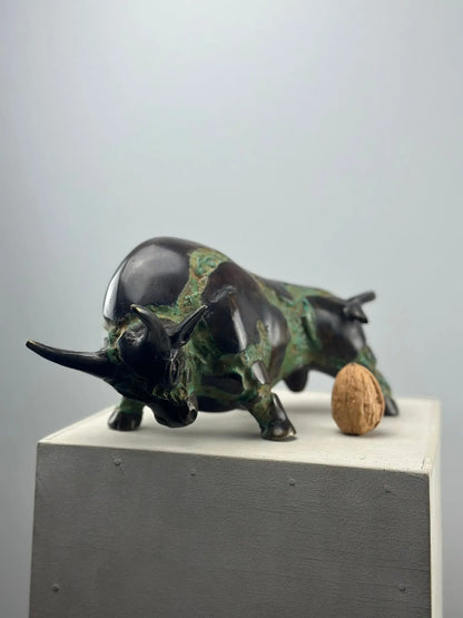 Le Taureau de Crète en Bronze TokoLausanne 