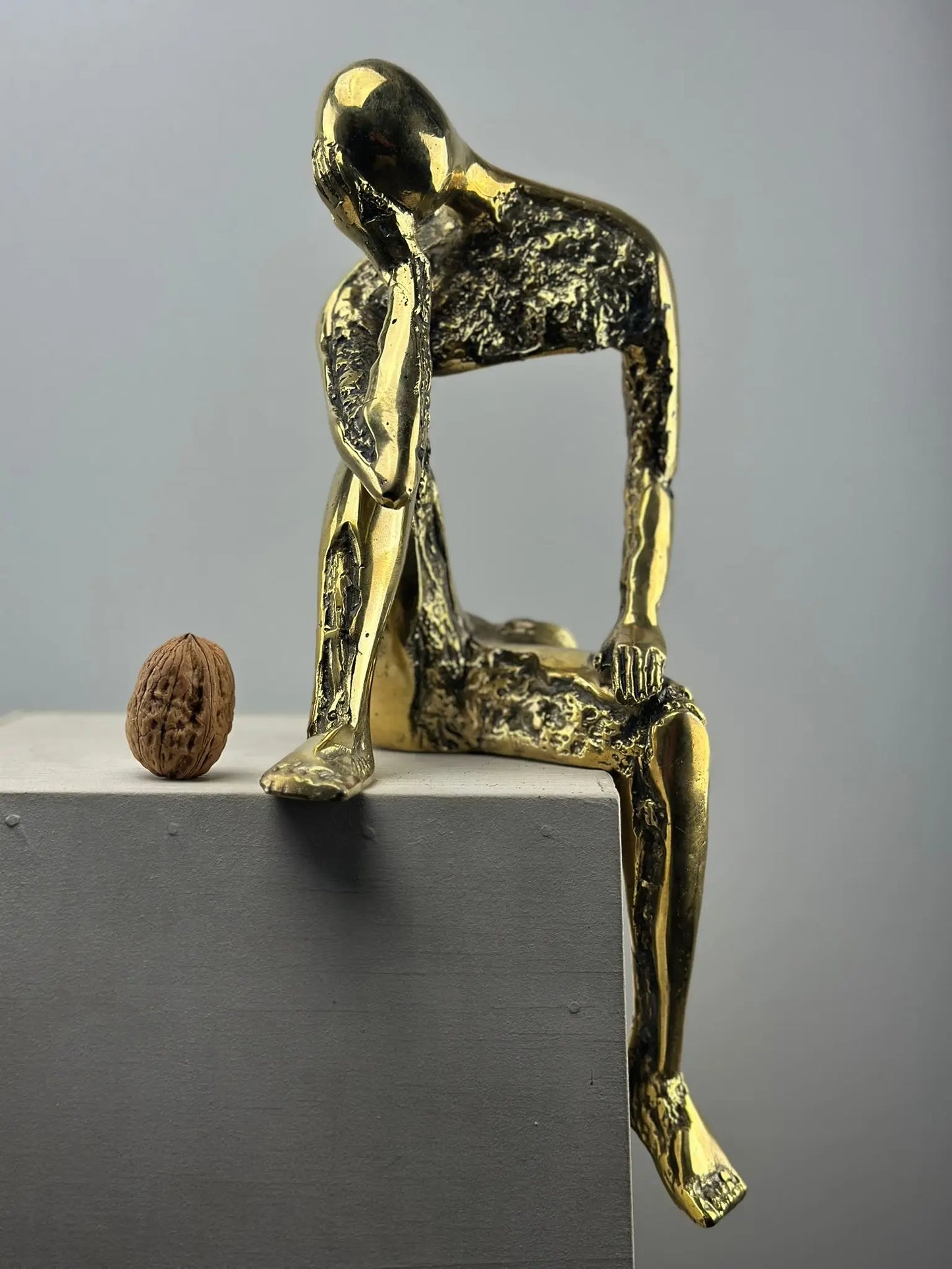 Penseur en bronze doré