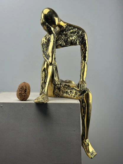 Penseur en bronze doré