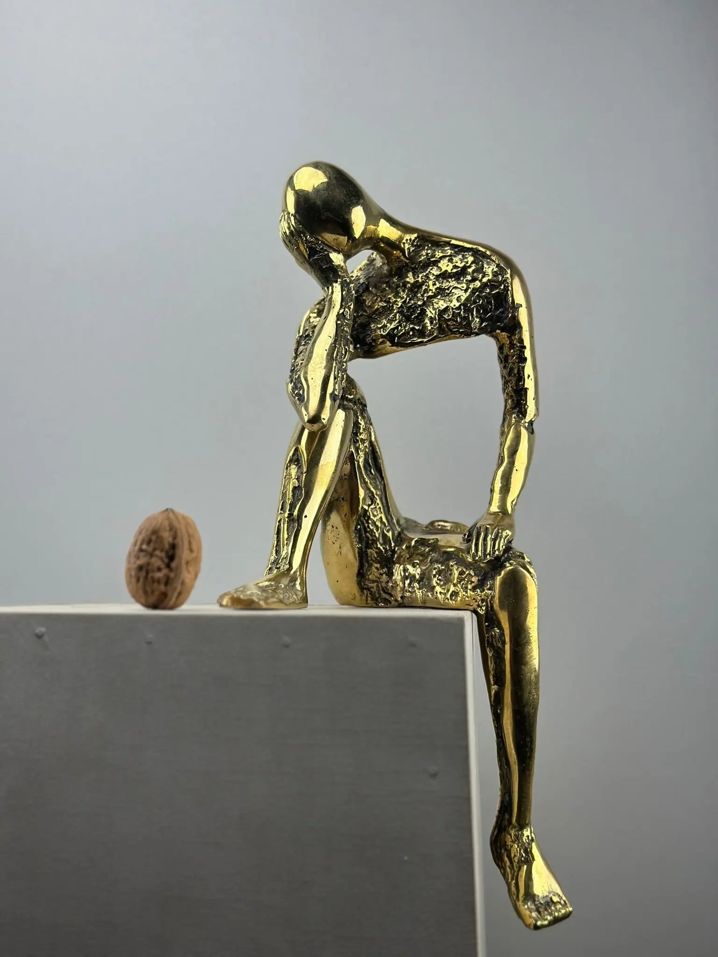 Penseur en bronze doré
