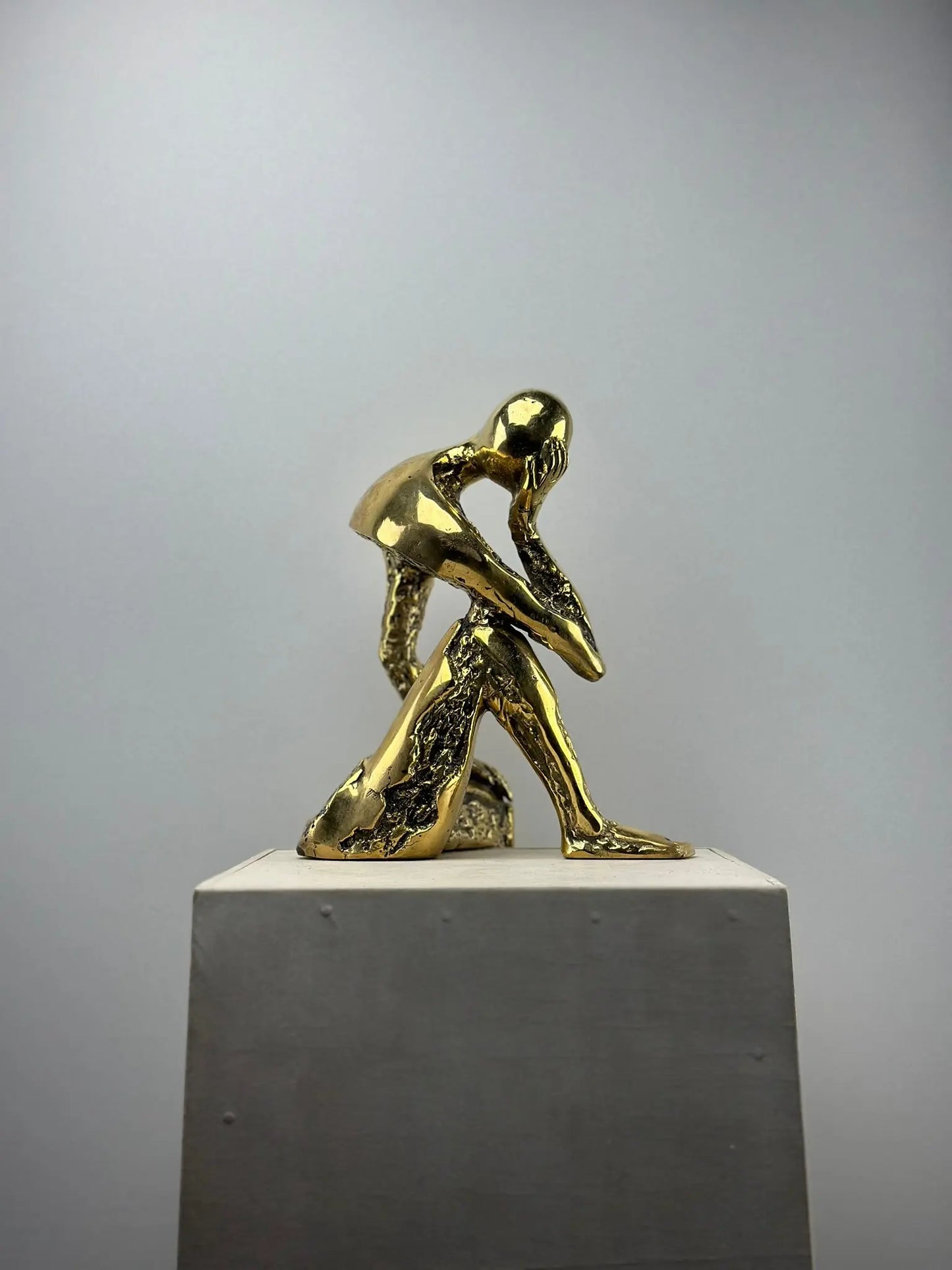 Penseur en bronze doré