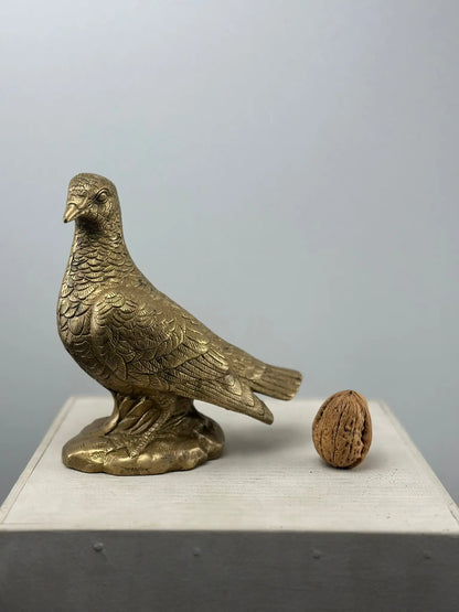 Le Pigeon en Bronze TokoLausanne 