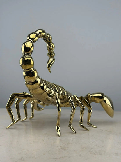 Le Scorpion Doré en Bronze TokoLausanne 