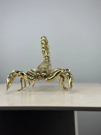 Le Scorpion Doré en Bronze TokoLausanne 