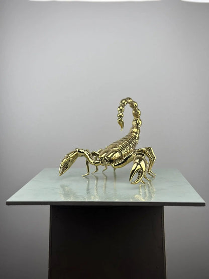 Le Scorpion Doré en Bronze TokoLausanne 