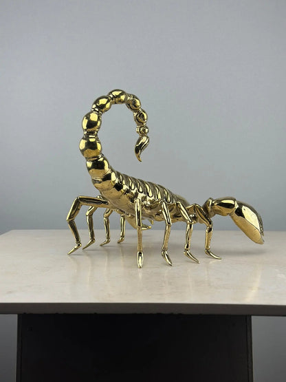 Le Scorpion Doré en Bronze TokoLausanne 