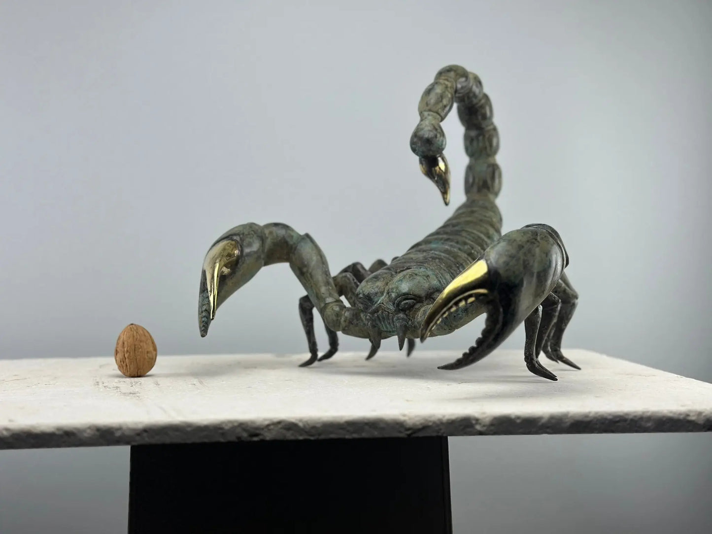 Le Scorpion en Bronze TokoLausanne 