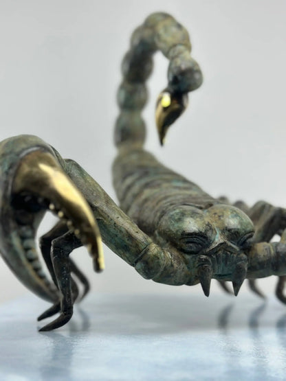 Le Scorpion en Bronze TokoLausanne 