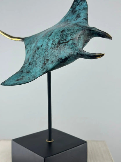 La raie manta en bronze TokoLausanne 