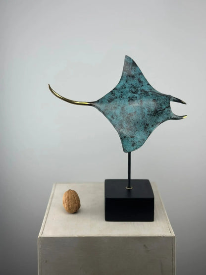 La raie manta en bronze TokoLausanne 