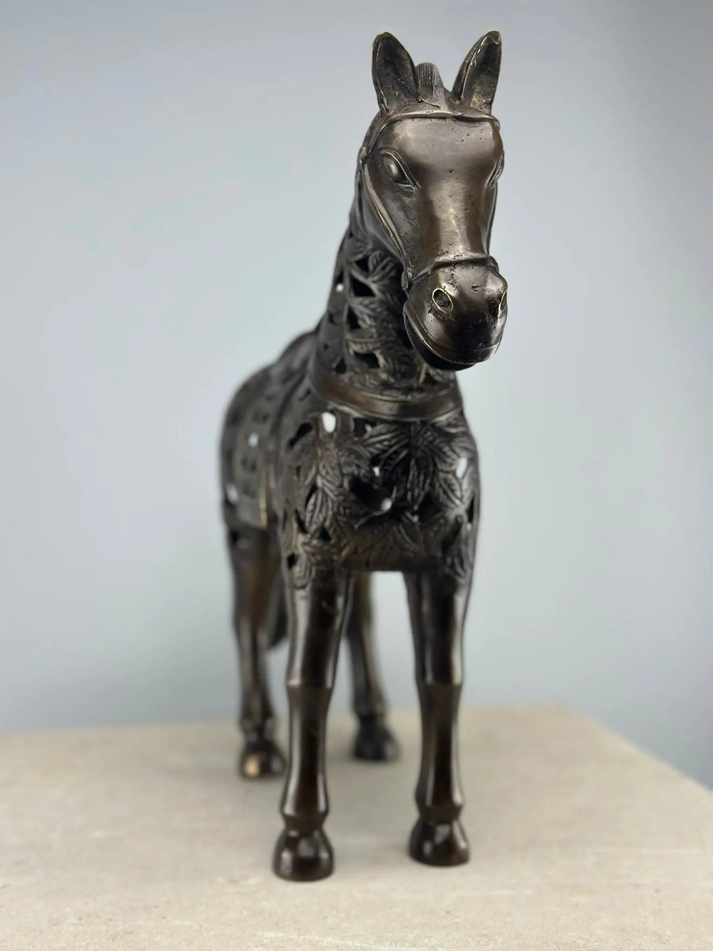 Sculpture de Cheval Ajourée en Bronze TokoLausanne 