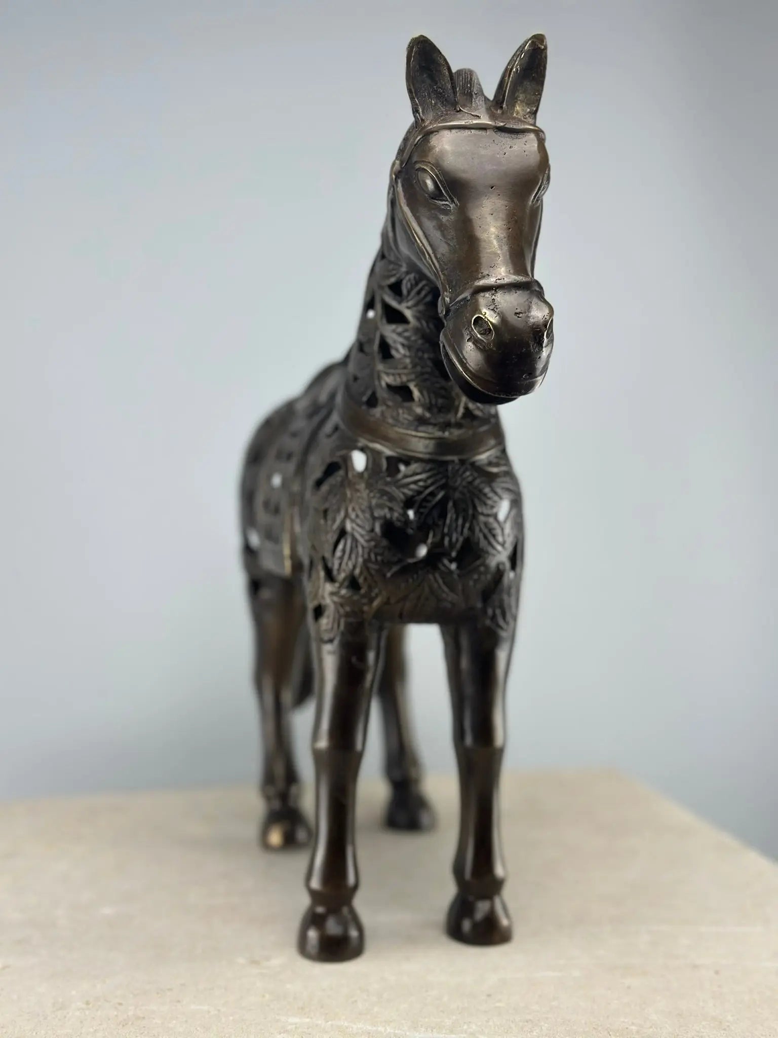 Sculpture de Cheval Ajourée en Bronze TokoLausanne 