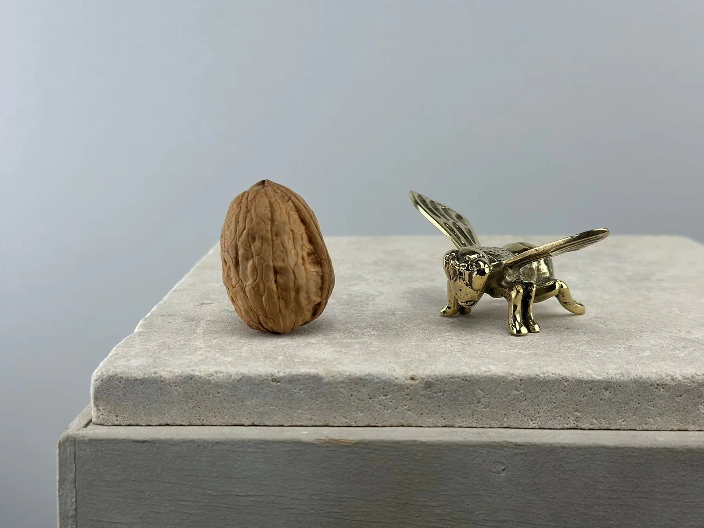 Mini abeille en bronze