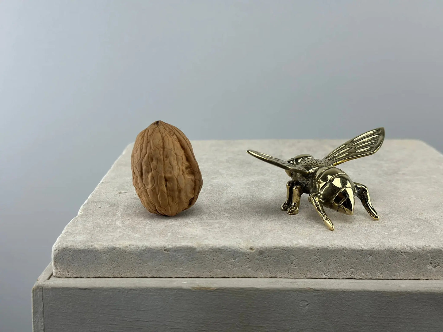 Mini abeille en bronze