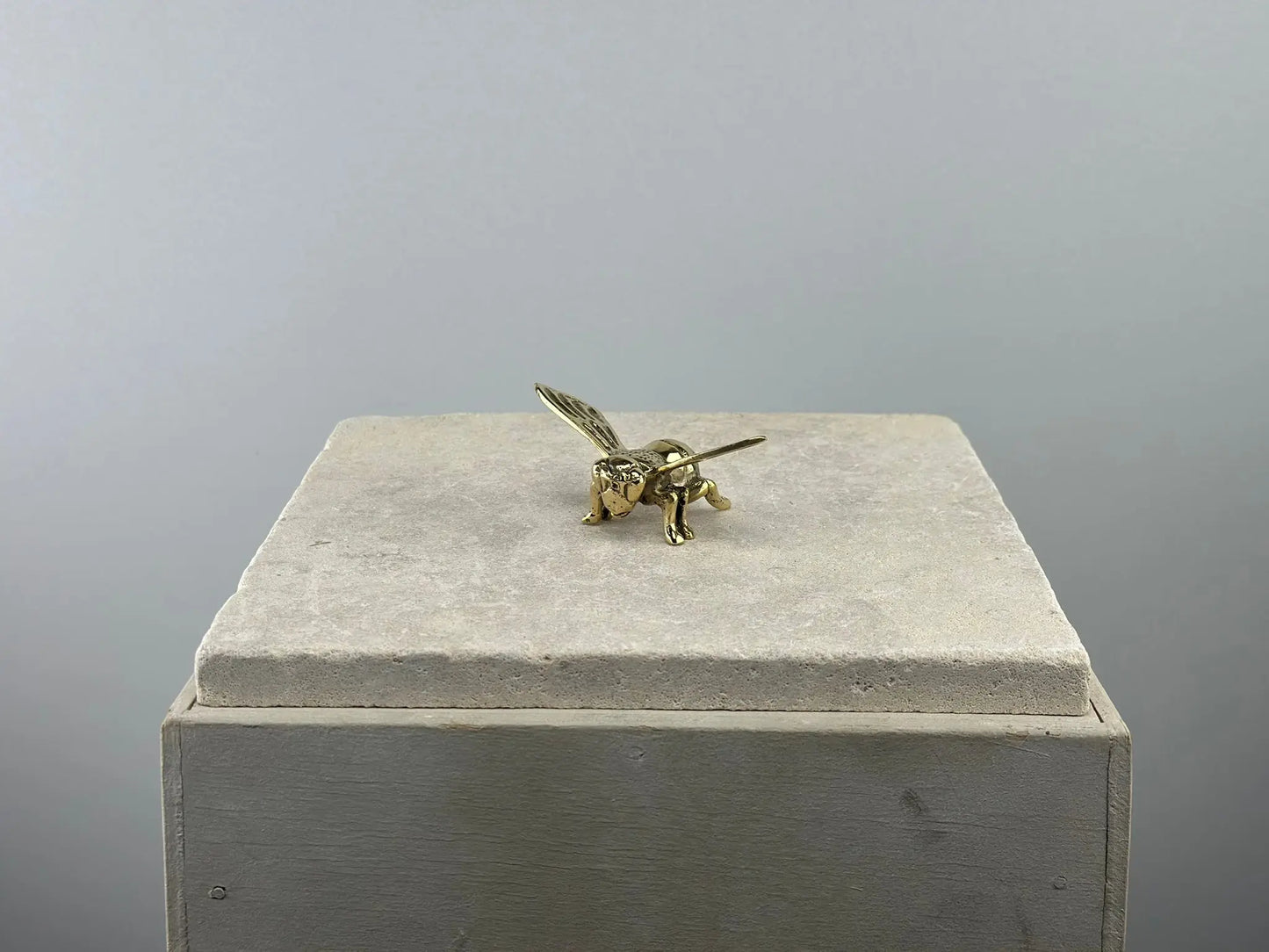 Mini abeille en bronze