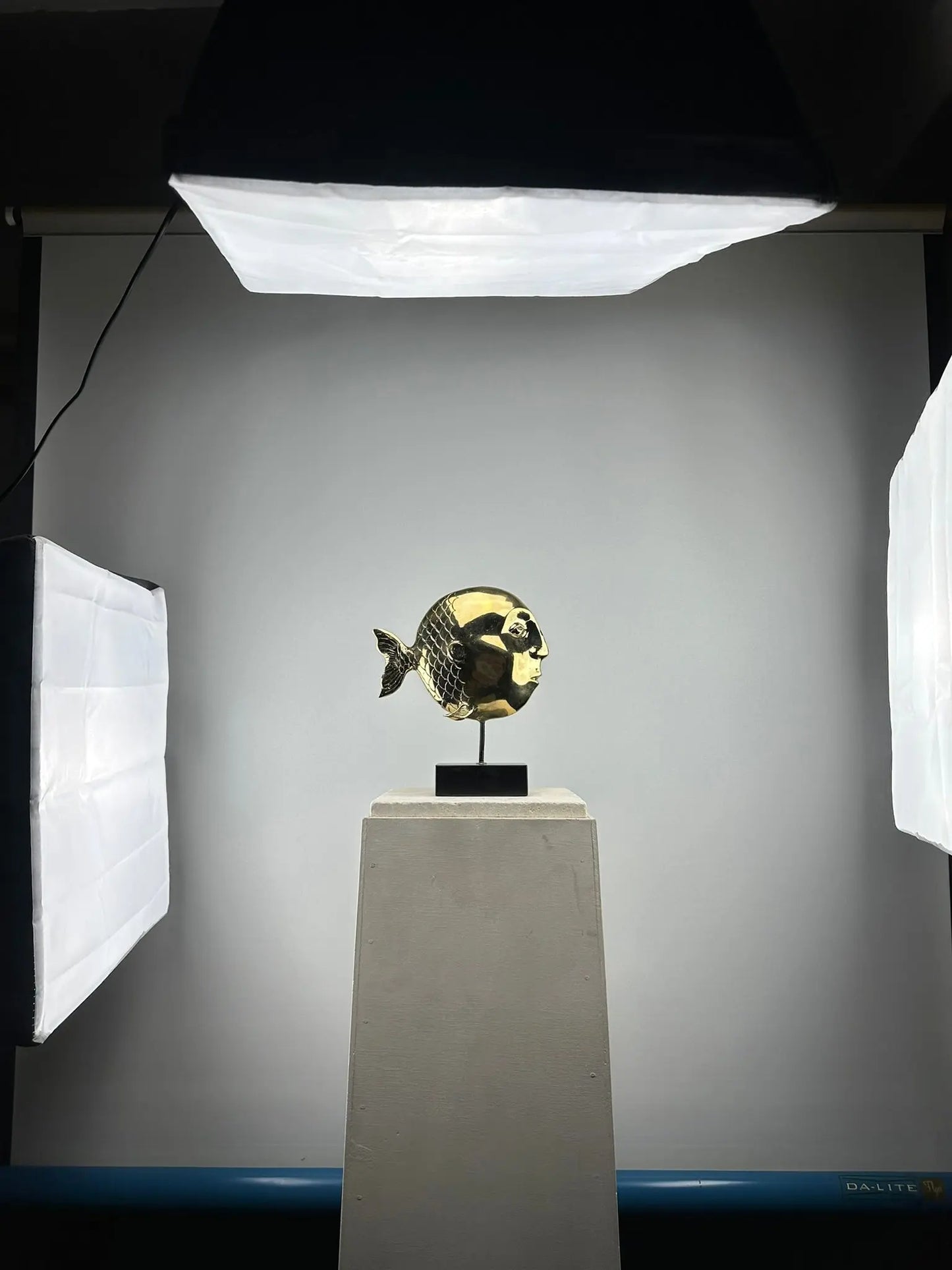 Sculpture de Poisson-Visage en Bronze Doré TokoLausanne 