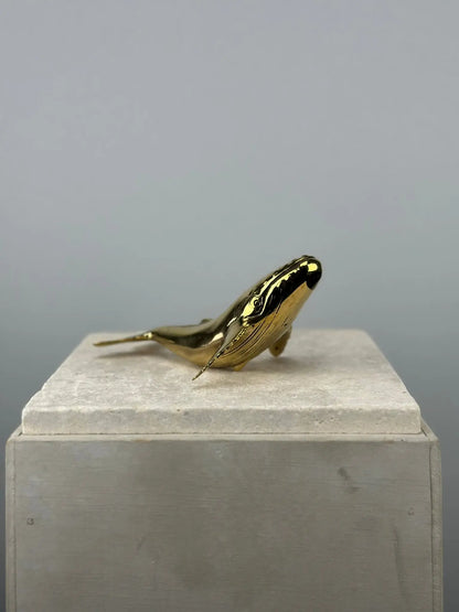 Petite baleine en bronze TokoLausanne 