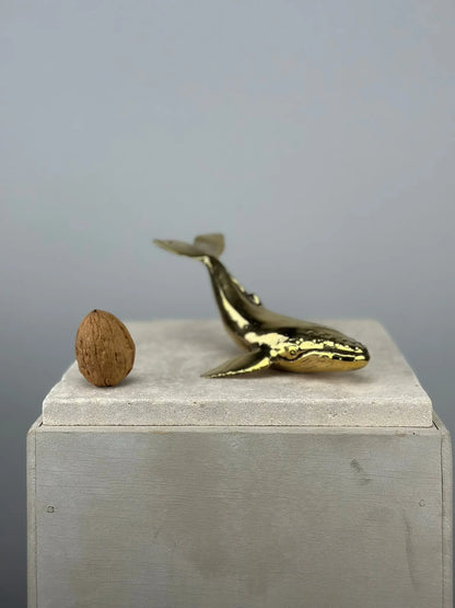 Petite baleine en bronze TokoLausanne 