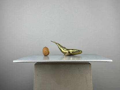 Petite baleine en bronze TokoLausanne 
