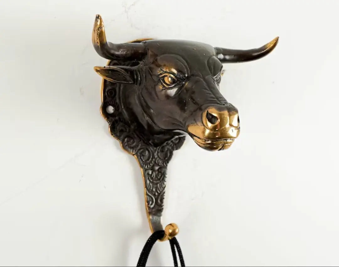 Patère Murale Tête de Taureau - Crochet Décoratif Rustique en Bronze Tokolausanne