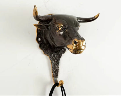 Patère Murale Tête de Taureau - Crochet Décoratif Rustique en Bronze Tokolausanne