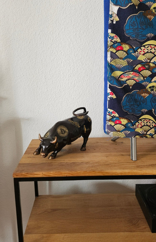 statue Taureau /bull wallstreet Bitcoin - Déco Crypto Tokolausanne