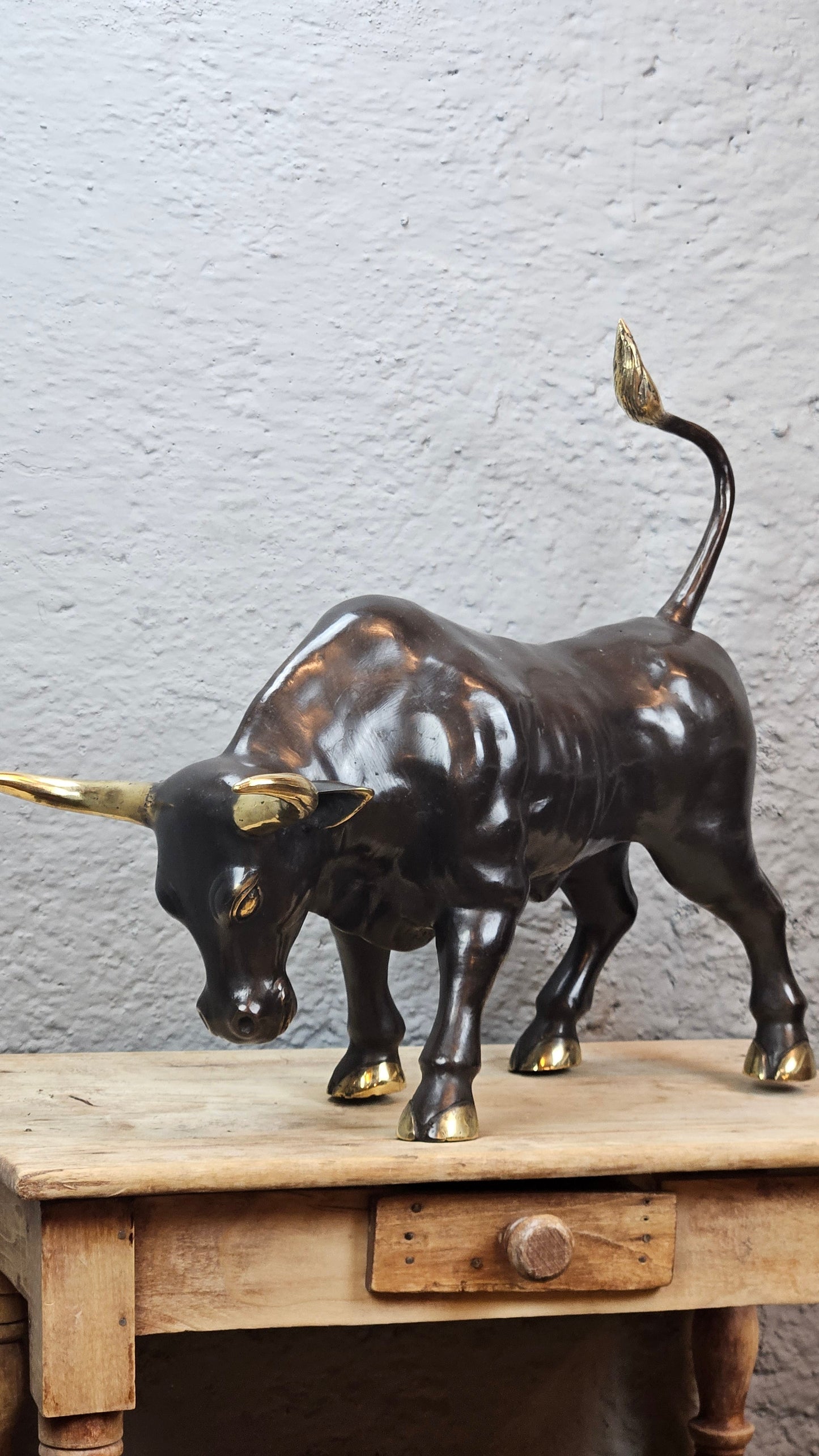 Statue Toreau en bronze Tokolausanne