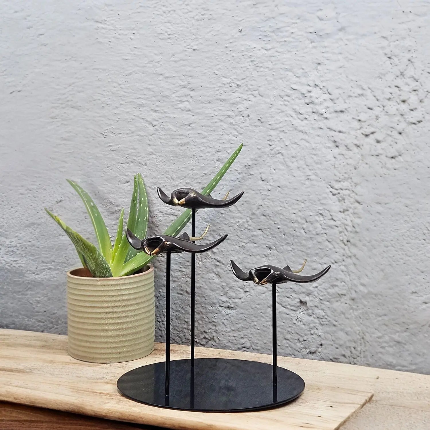 Sculpture trio Raies Manta en Bronze Tokolausanne