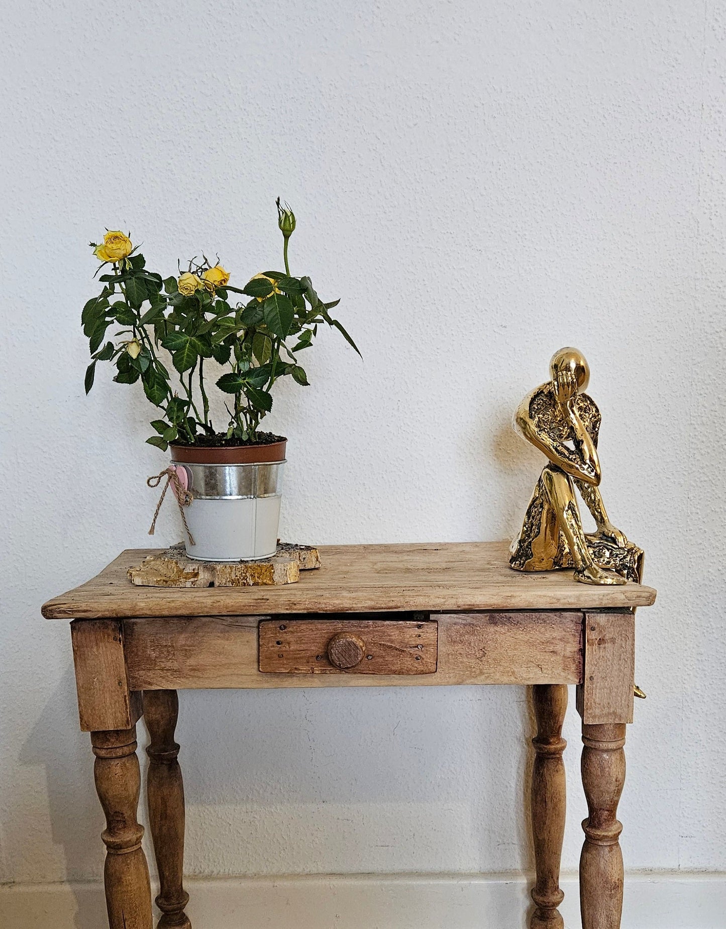 Penseur en bronze doré Tokolausanne