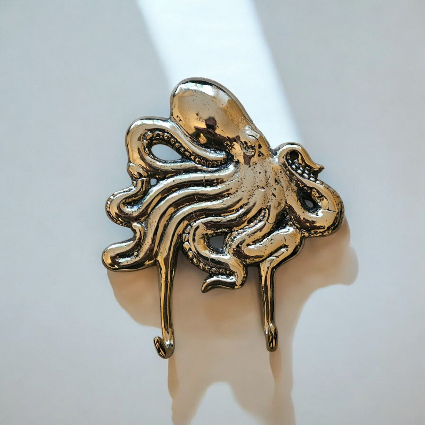 Crochet Mural Pieuvre en Bronze - Patère Décorative Marine Tokolausanne