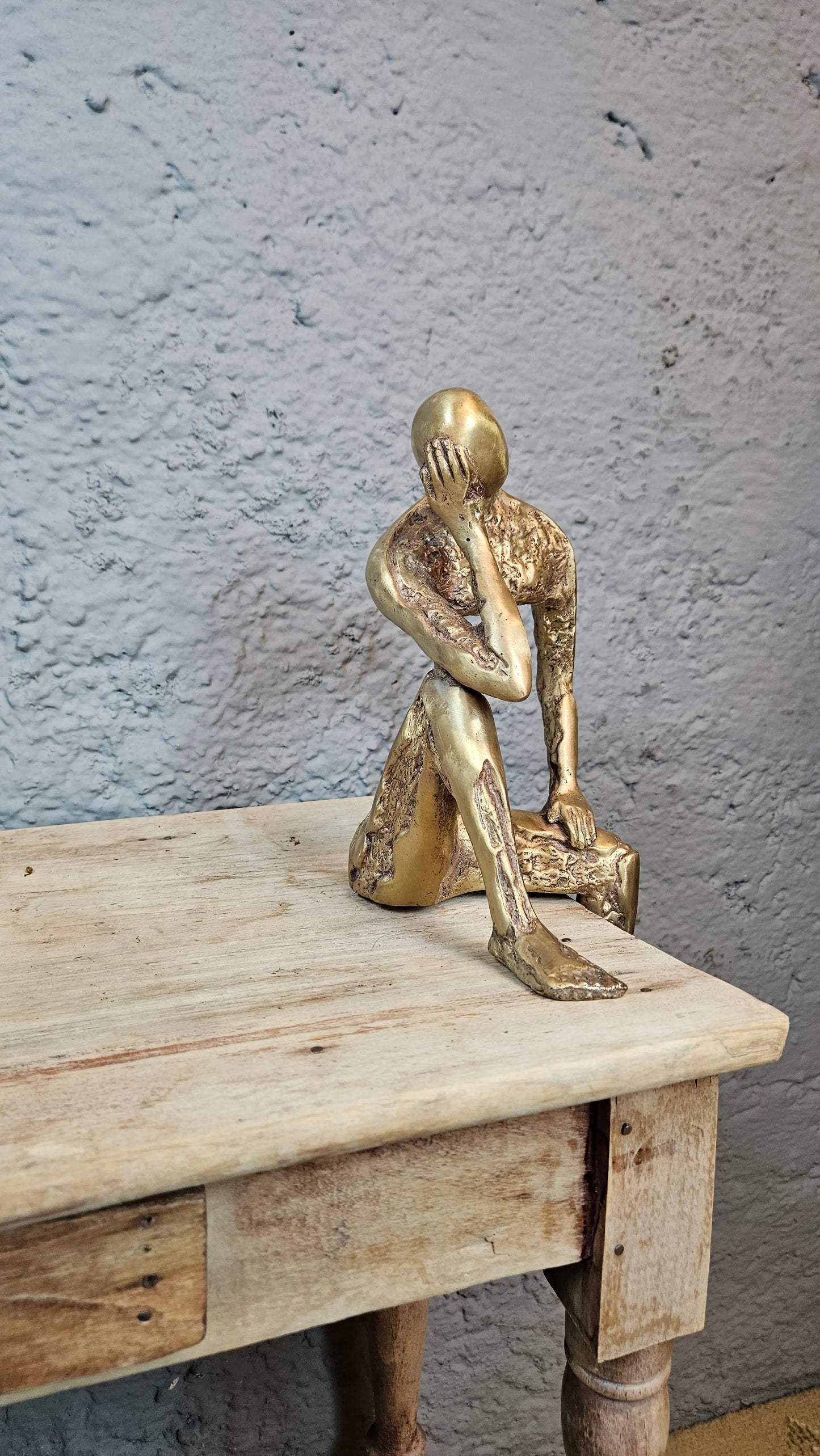 Statue en Bronze Doré mat - Figure Humaine Pensive