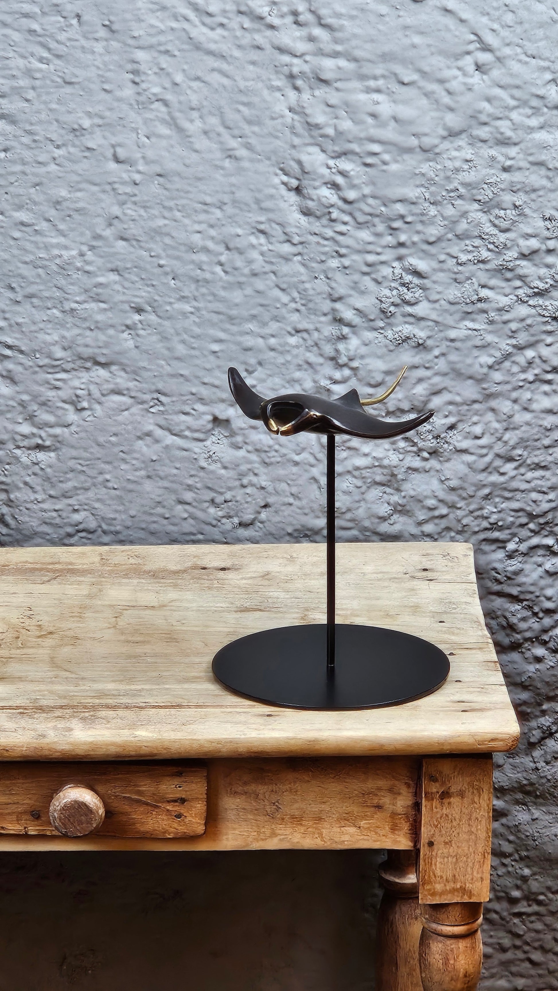 Raie manta en bronze Tokolausanne