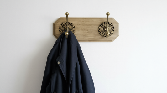 Crochet / Patère murale double vintage en bronze Tokolausanne