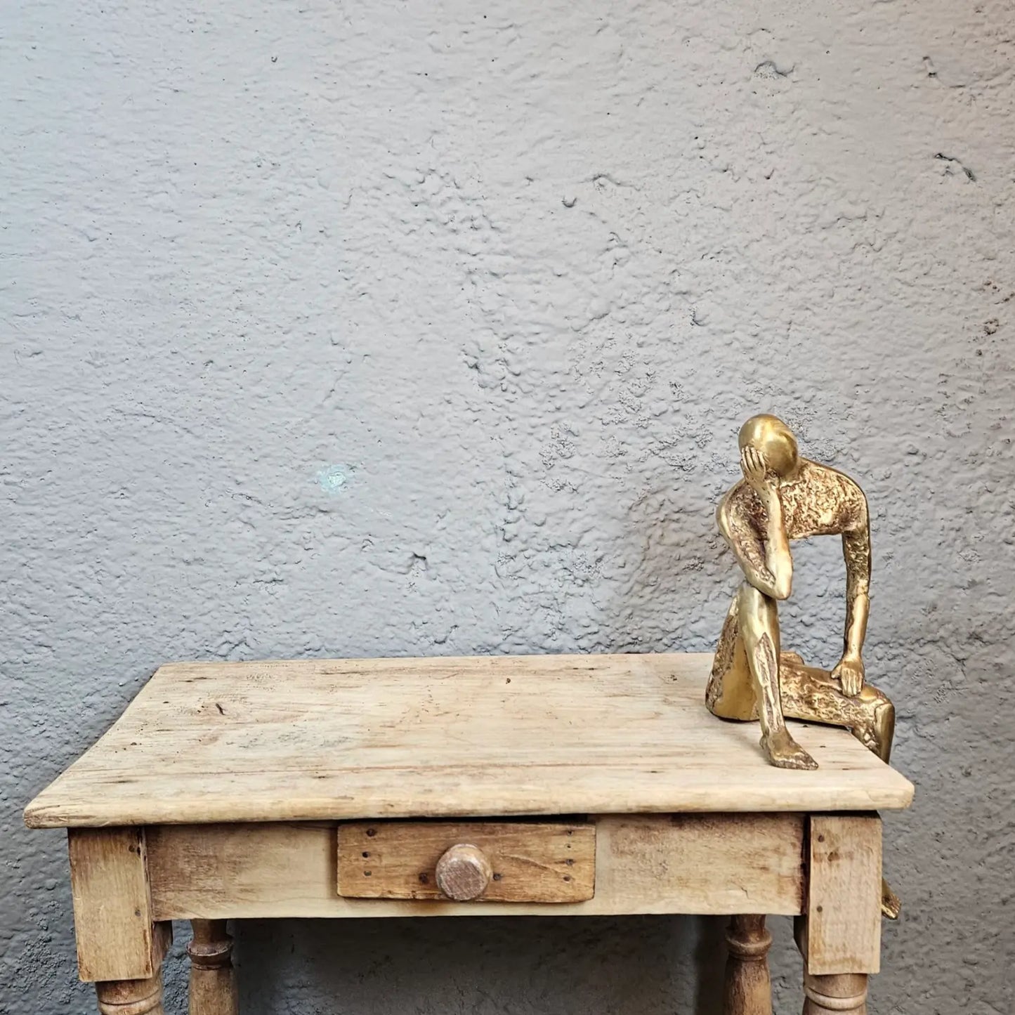 Statue en Bronze Doré mat - Figure Humaine Pensive