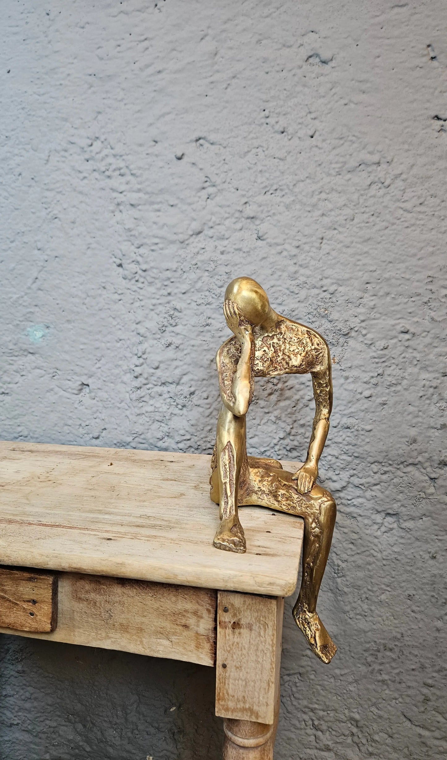 Statue en Bronze Doré mat - Figure Humaine Pensive