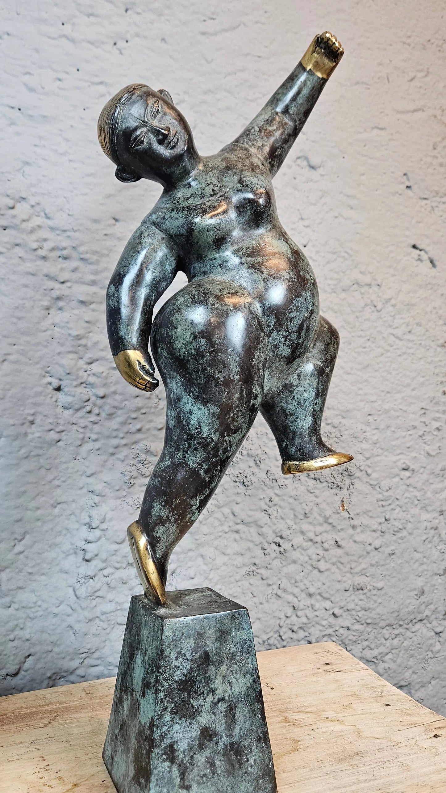 Bronze Statue - Graceful and Joyful Movement