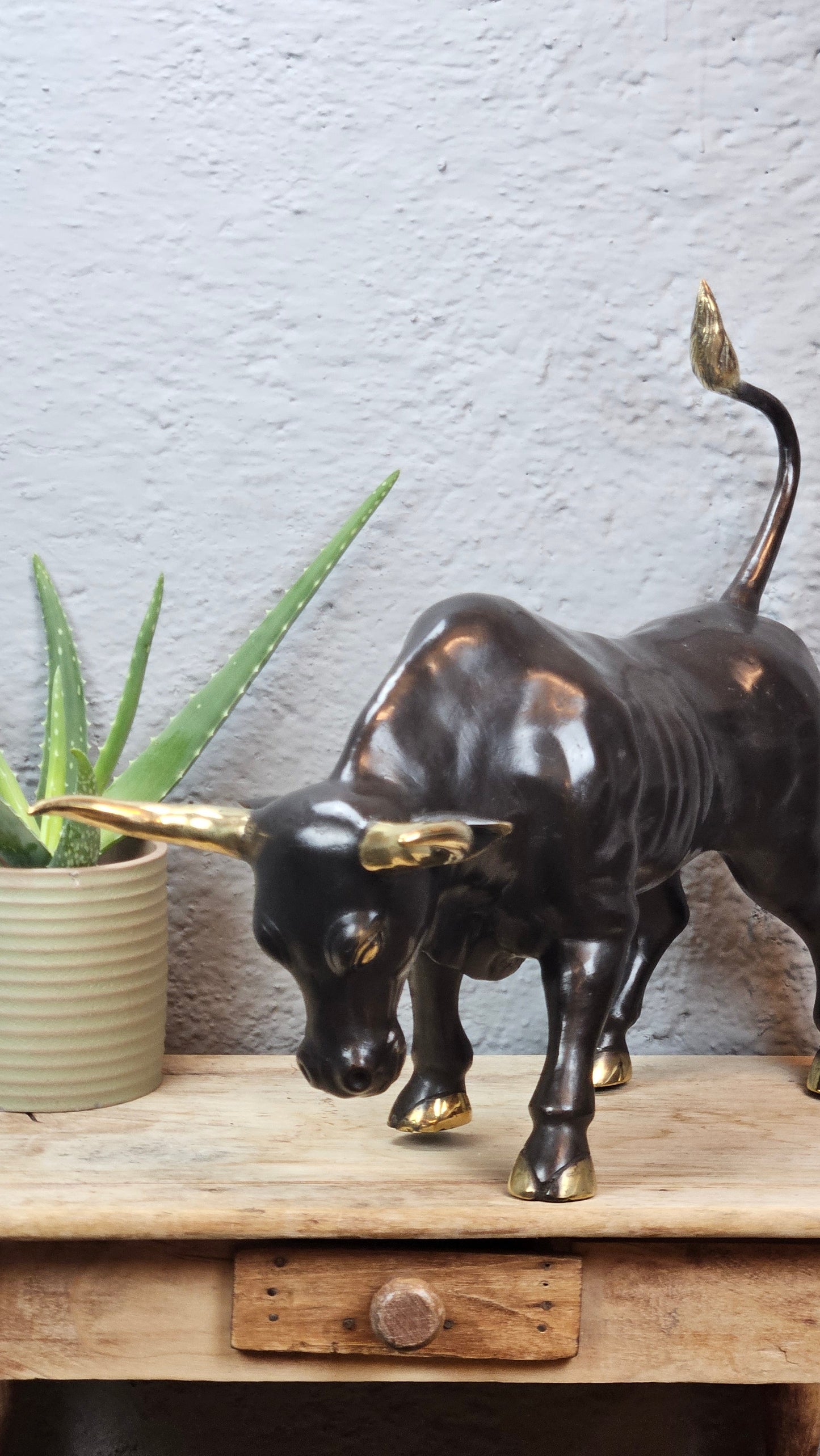 Statue Toreau en bronze Tokolausanne